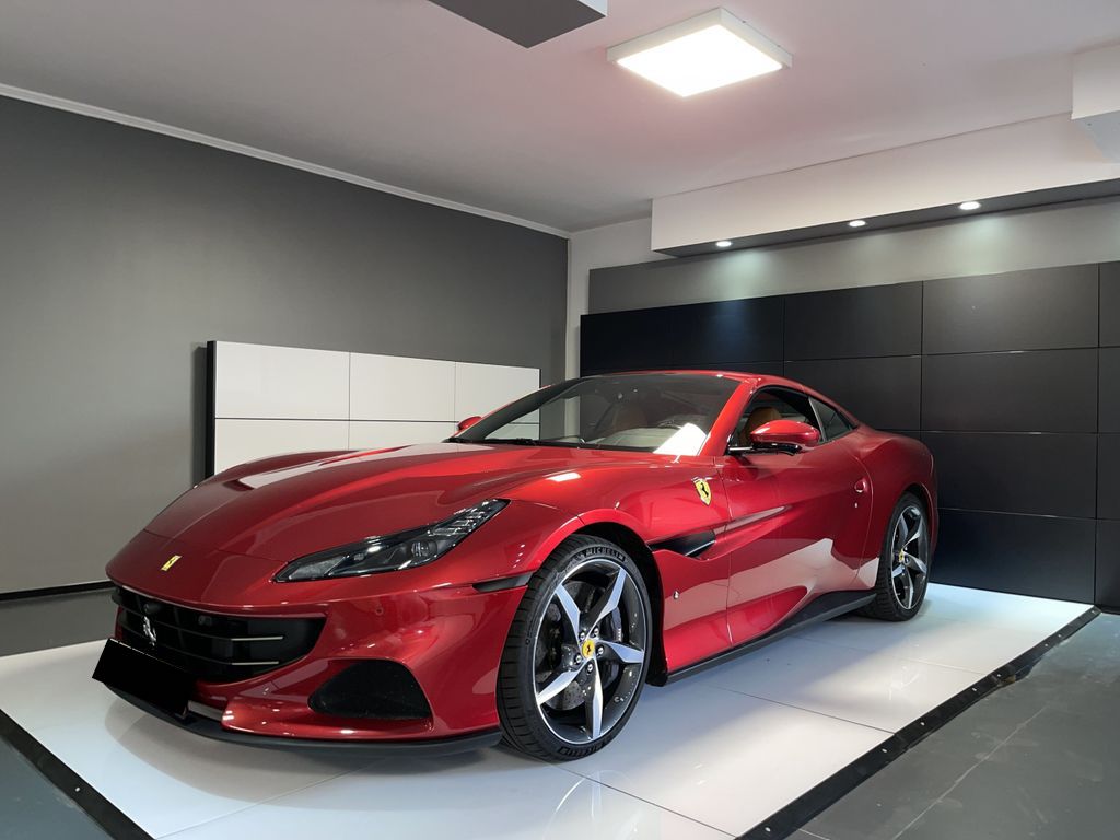 Ferrari Portofino | předváděcí auto | skladem | od autorizovaného prodejce | super cena | top stav | max výbava | online nákup | online prodej | autoibuy.com